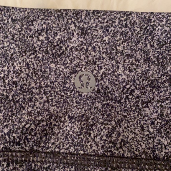 Lululemon cropped grey leggings! - Picture 3 of 3